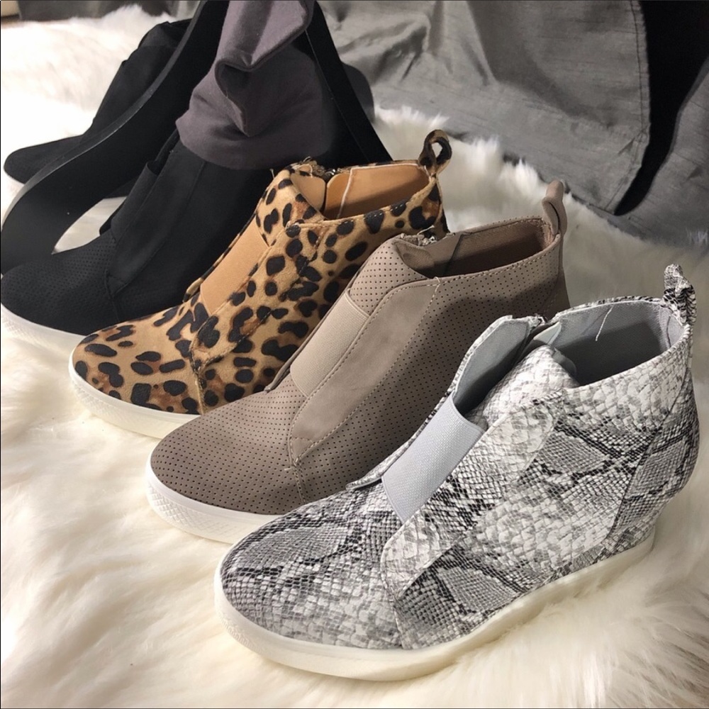 ☀️ PRICE FIRM☀️WEDGE SNEAKERS.